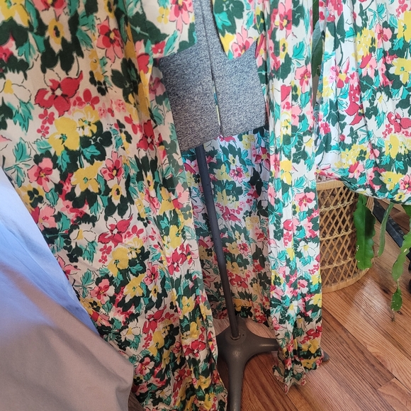 Vintage Floral Kimono Style Dressing Robe - Picture 5 of 13